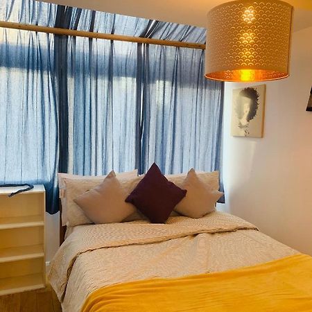 Riverside Double Room With Double Sofa Bed Лондон Екстер'єр фото