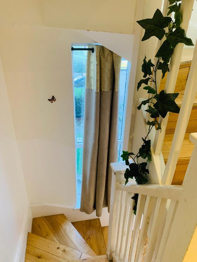 Riverside Double Room With Double Sofa Bed Лондон Екстер'єр фото